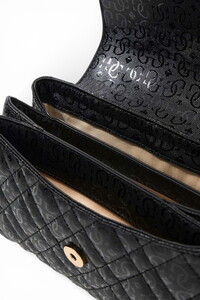  Guess Isemay Siyah Kadın Çapraz Askılı Çanta HWGG9628210