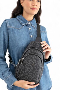  Benetton Monogram Siyah Kadın Body Bag BNT1644