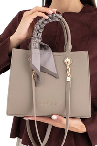  Sisley Logo Detaylı Taş Kadın Omuz Çantası SLY283