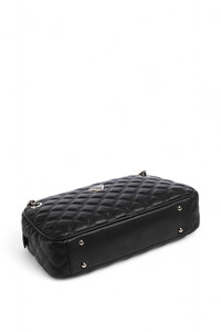  Guess Giully II Siyah Kadın Çapraz Askılı Çanta HWQG9673080