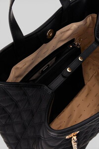  Guess Giully II Siyah Kadın Omuz Çantası HWYQ9673290