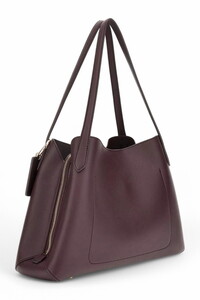  Guess Sora Mor Kadın Omuz Çantası HWVG9507220