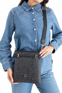  Benetton Monogram Siyah Kadın Çapraz Askılı Çanta BNT1684