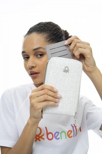  Benetton Monogram Beyaz Kadın Telefon Çantası BNT938