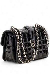  Guess Nadira Siyah Kadın Çapraz Askılı Çanta HWQT8424780