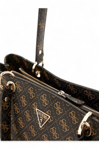  Guess Noelle II Kahve Kadın Omuz Çantası HWQG9672250
