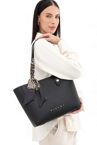 Sisley Logo Detaylı Siyah Kadın Omuz Çantası SLY284