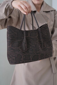  Bilik Deri Logo Detaylı Kahve Kadın El Çantası RİV 147-YL