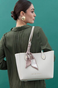  Sisley  Beyaz Kadın Omuz Çantası SLY165