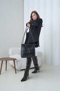 Bilik Deri Logo Detaylı Siyah-Kroko-Rugan Kadın Çapraz Askılı Çanta BLM842-1