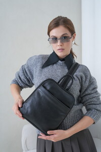 Bilik Deri Premium Siyah-Rölax Kadın Sırt Çantası BLM01 MS-02