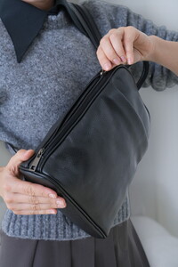  Bilik Deri Premium Siyah-Rölax Kadın Sırt Çantası BLM01 MS-02