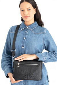 Benetton Soft Line Siyah Kadın Çapraz Askılı Çanta BNT1662