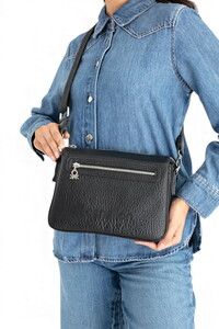  Benetton Soft Line Siyah Kadın Çapraz Askılı Çanta BNT1662