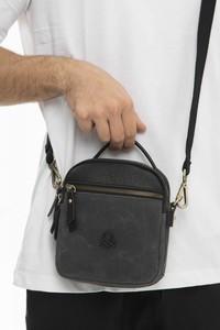  Benetton  Siyah Unisex Çapraz Askılı Çanta BNT1015