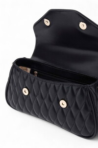  Guess Valla Siyah Kadın El Çantası HWQG8122200