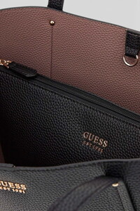  Guess Brenton Siyah Kadın Omuz Çantası HWPG9648230