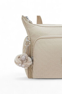  Kipling Gabb Sign Beige Emb Kadın Omuz Çantası KI3945