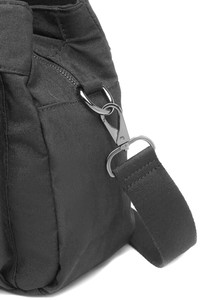  Smart Bags Krinkıl Siyah Metalik Kumaş Kadın Omuz Çantası SMBMT1125