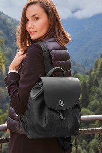 U.S. Polo Assn.  Siyah Kadın Sırt Çantası US22549