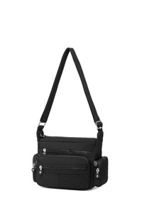  Smart Bags Krinkıl Siyah Kadın Çapraz Askılı Çanta SMB1008