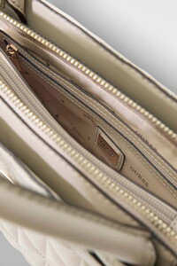  Guess Paisleigh Açık Vizon Kadın El Çantası HWQG9883050