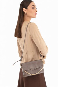  Sisley Logo Detaylı Taş Kadın Çapraz Askılı Çanta SLY233