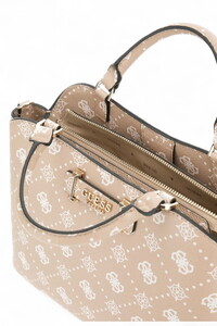  Guess Silia Koyu Bej Kadın El Çantası HWGP9890060