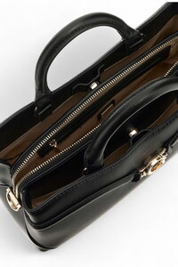  Guess Dea Siyah Kadın Omuz Çantası HWBG7993060