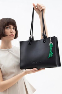  Benetton  Siyah Kadın Omuz Çantası BNT1513