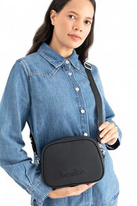  Benetton  Siyah Kadın Çapraz Askılı Çanta BNT1648