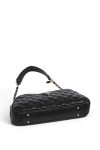  Guess Giully Siyah Kadın Omuz Çantası HWQG8748160