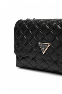  Guess Giully Siyah Kadın Çapraz Askılı Çanta HWQG8748200
